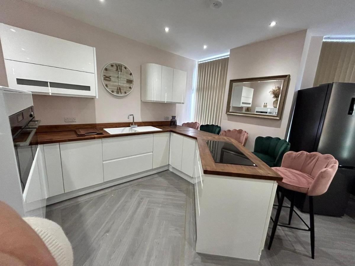 Strawberry Fields Suite By Sasco Apartments ブラックプール エクステリア 写真