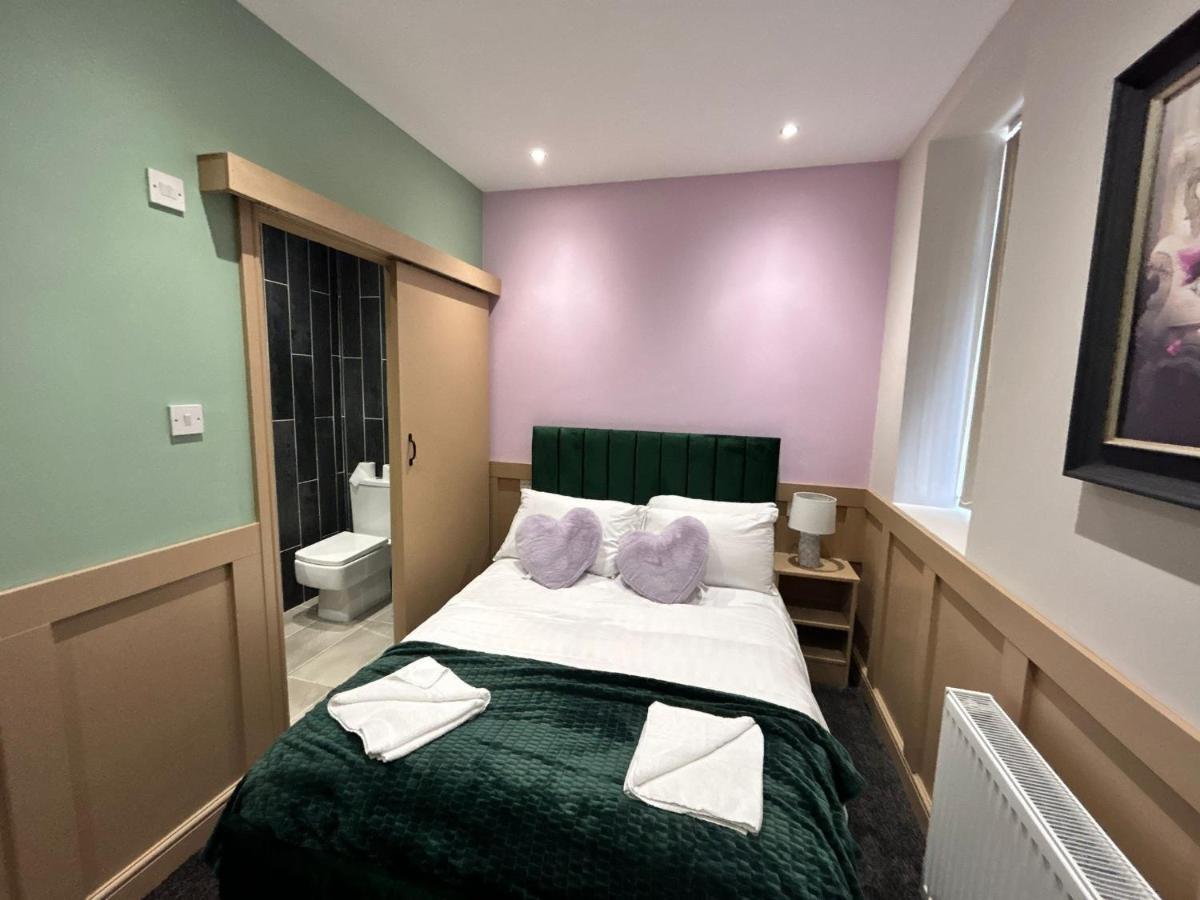 Strawberry Fields Suite By Sasco Apartments ブラックプール エクステリア 写真