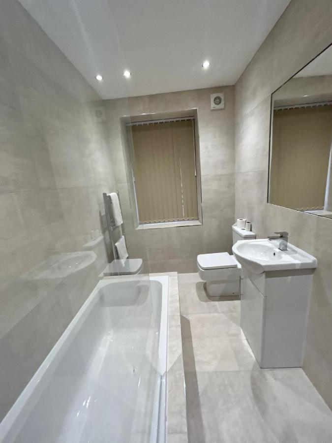 Strawberry Fields Suite By Sasco Apartments ブラックプール エクステリア 写真