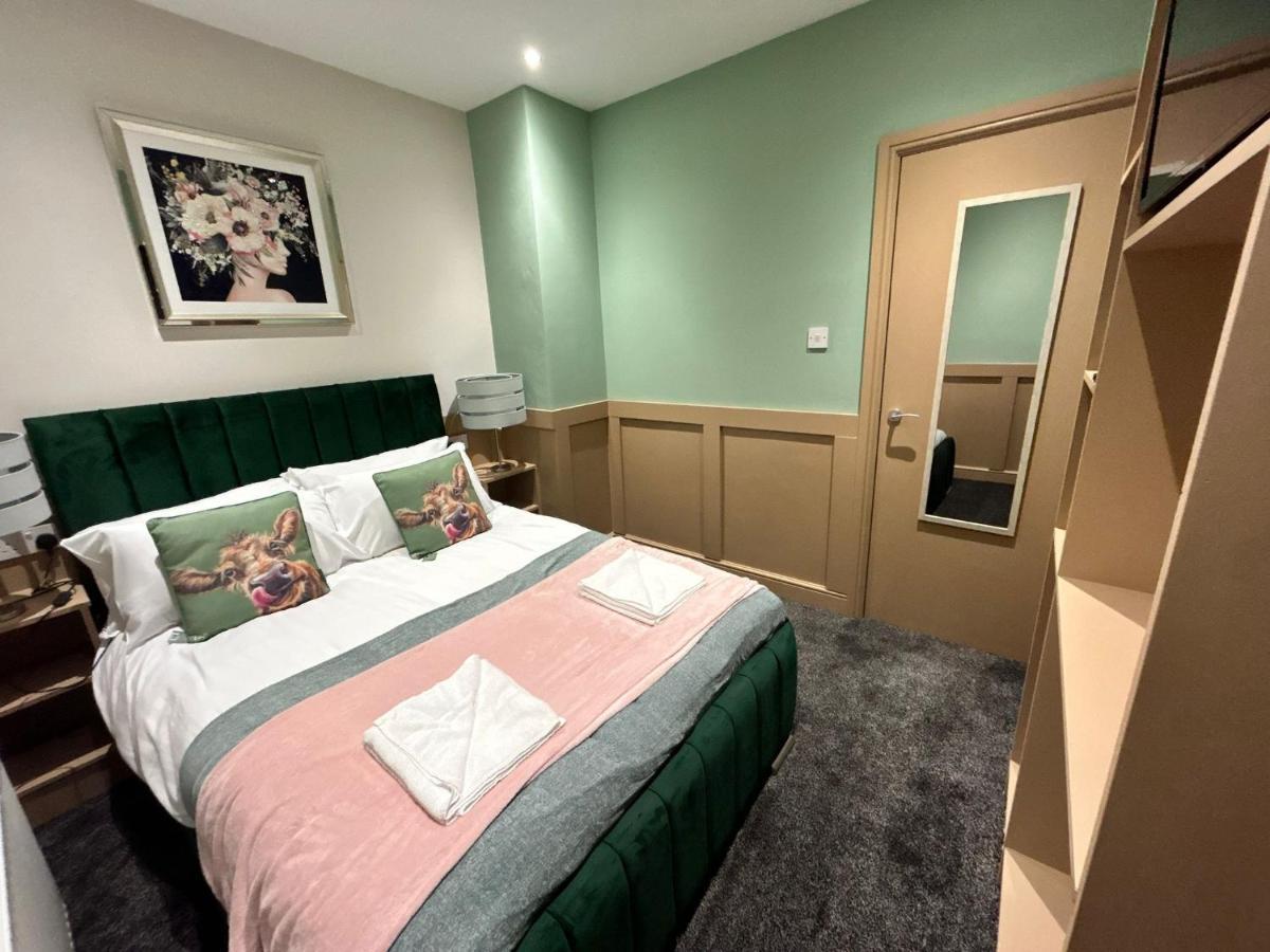 Strawberry Fields Suite By Sasco Apartments ブラックプール エクステリア 写真