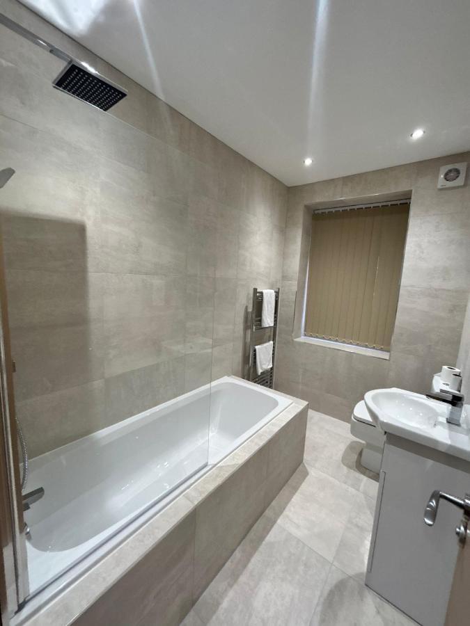 Strawberry Fields Suite By Sasco Apartments ブラックプール エクステリア 写真